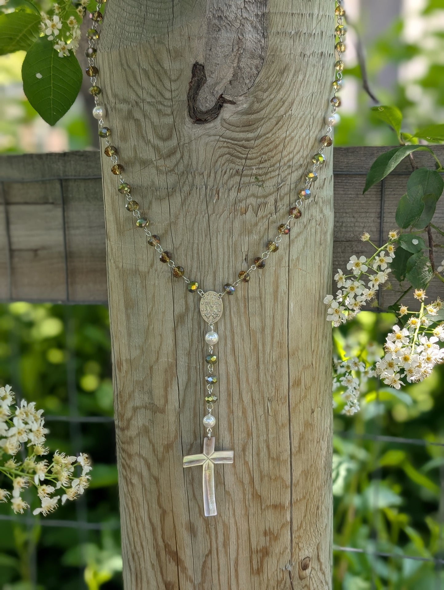 Rosary with Mother of Pearl ✨🙏🏽