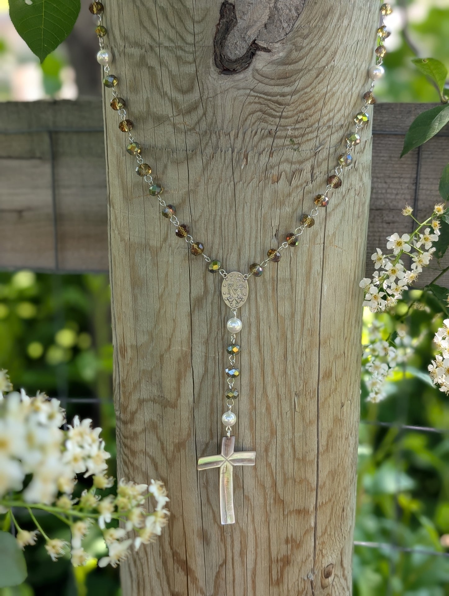 Rosary with Mother of Pearl ✨🙏🏽
