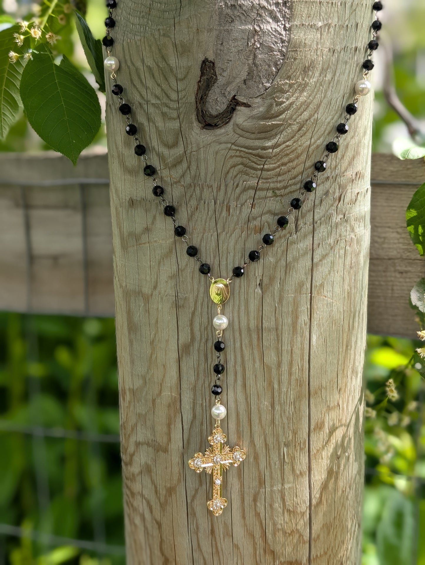 Rosary with Mother of Pearl 🖤🤍🖤