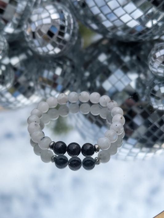 Astrophyllite & Moonstone  Bracelet 🤍🖤🤍