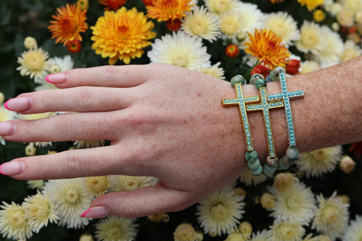 Juniper River Cross Bracelet - gold