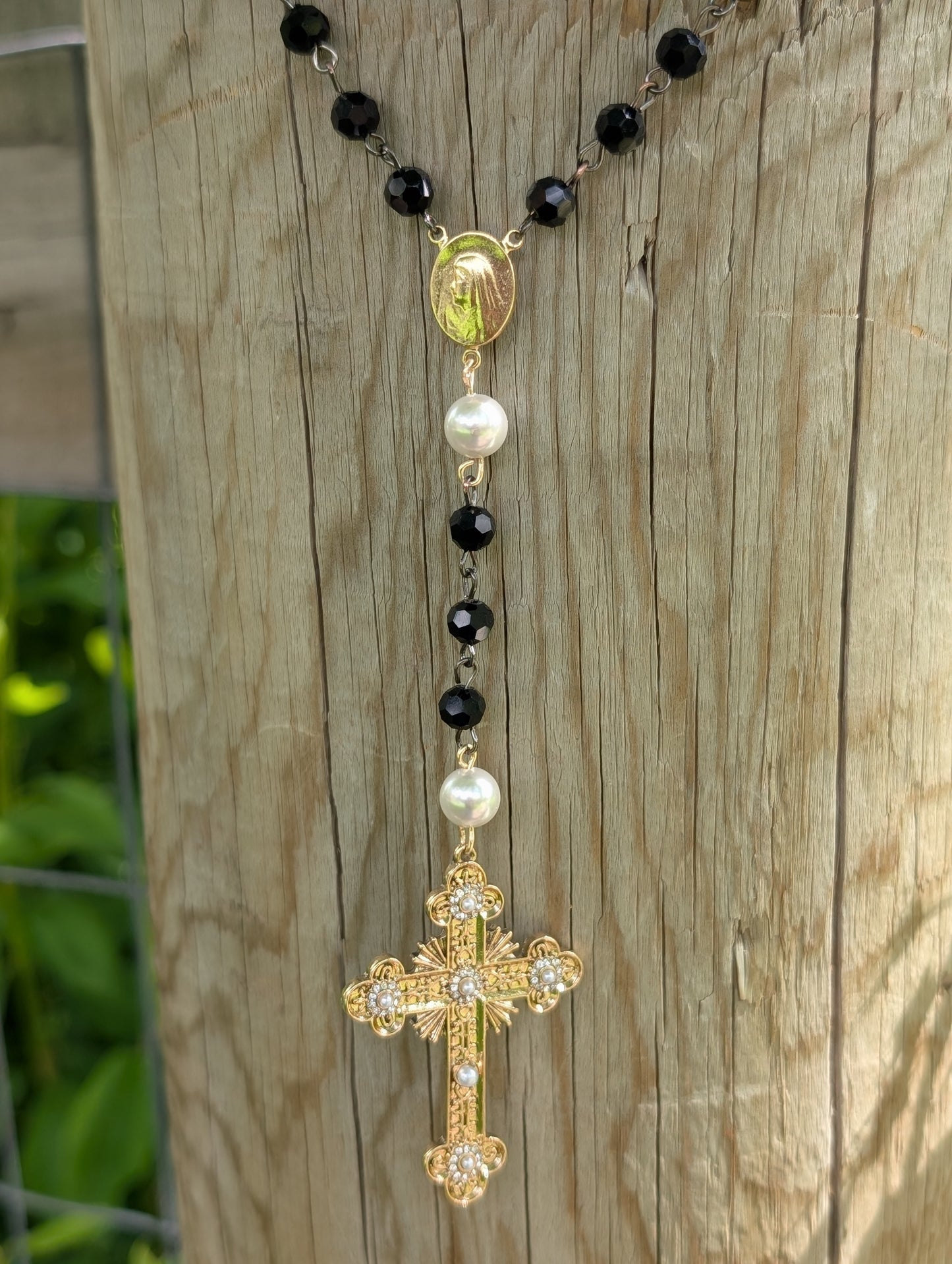 Rosary with Mother of Pearl 🖤🤍🖤